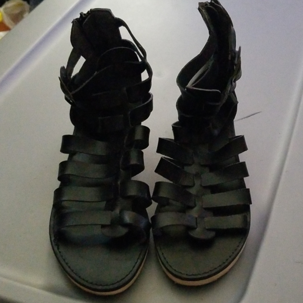 Mossimo Black Gladiator Sandals Size 6 1/2M